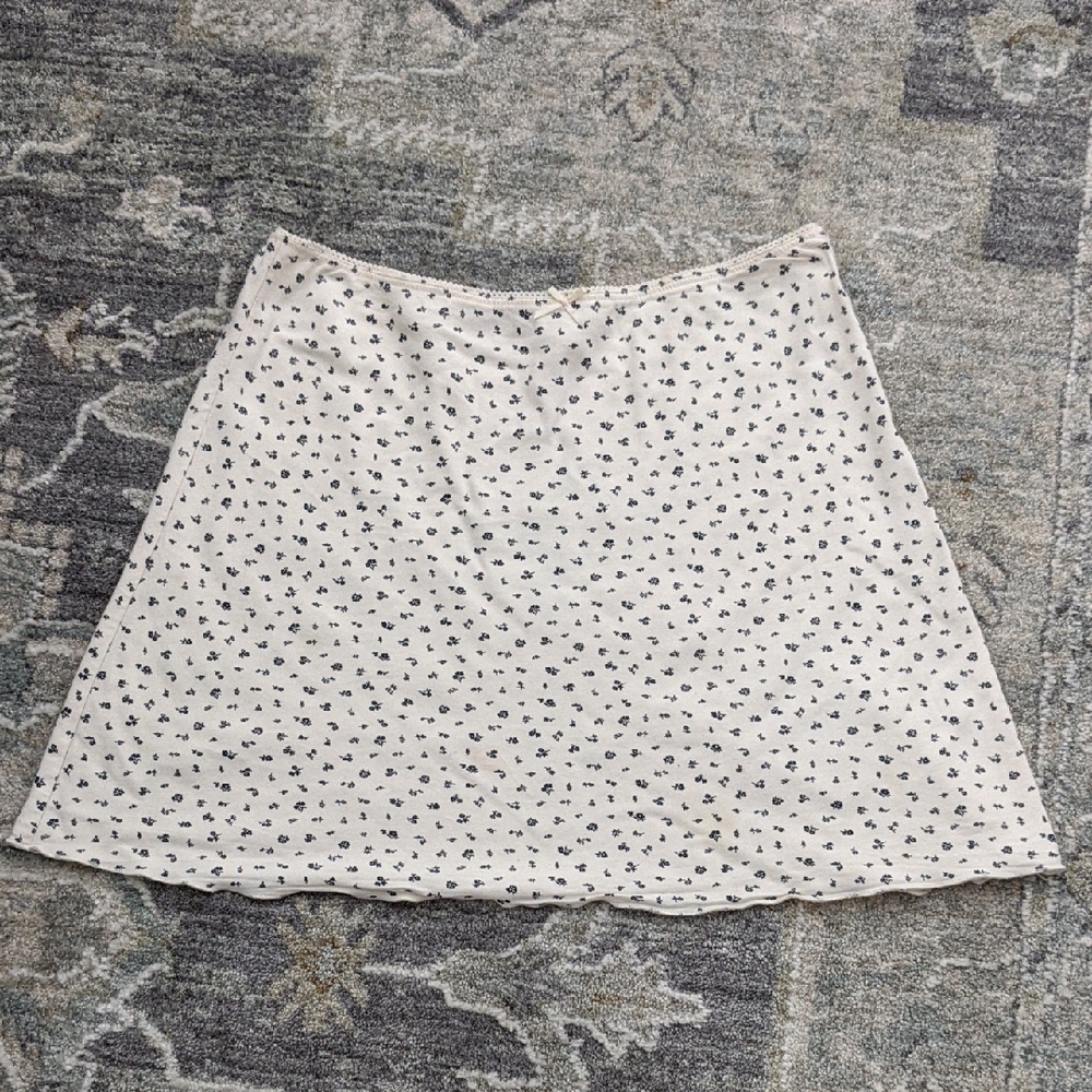 Brandy Melville Cream Floral Mini Skirt